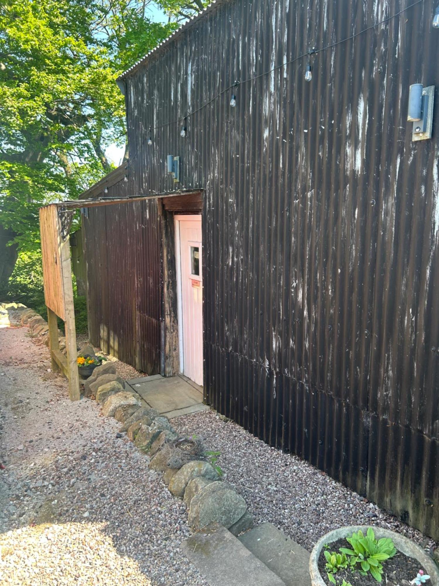 Rhodes To Serenity - Waterfall Shepherds Hut Cauldon Экстерьер фото